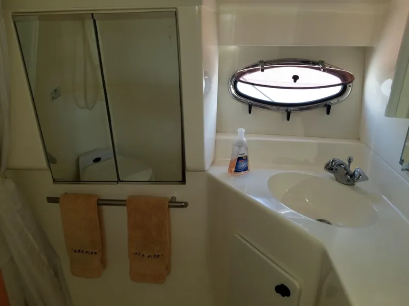 1995 Tiara Yachts 35 Express
