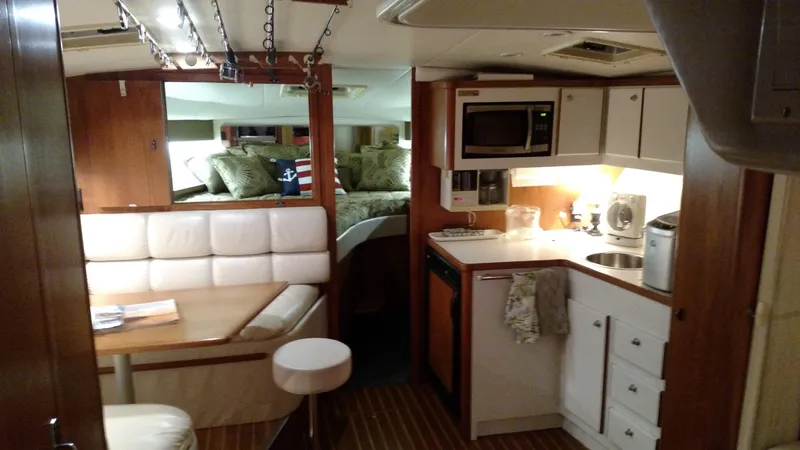 1995 Tiara Yachts 35 Express