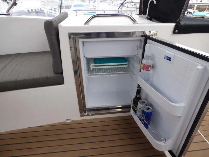 Flybridge Refrigerator