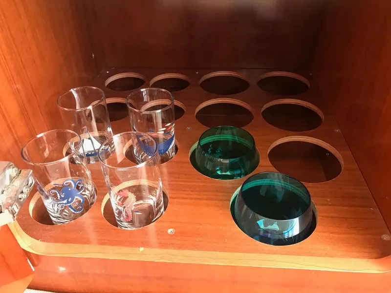 Stemware Storage