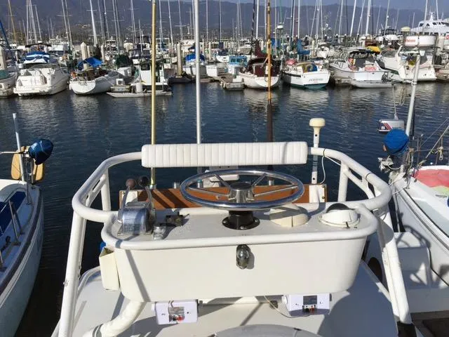 Upper steering