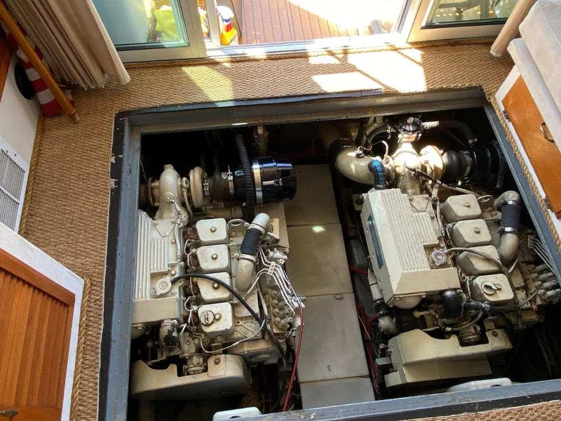 1980 Tollycraft Sedan