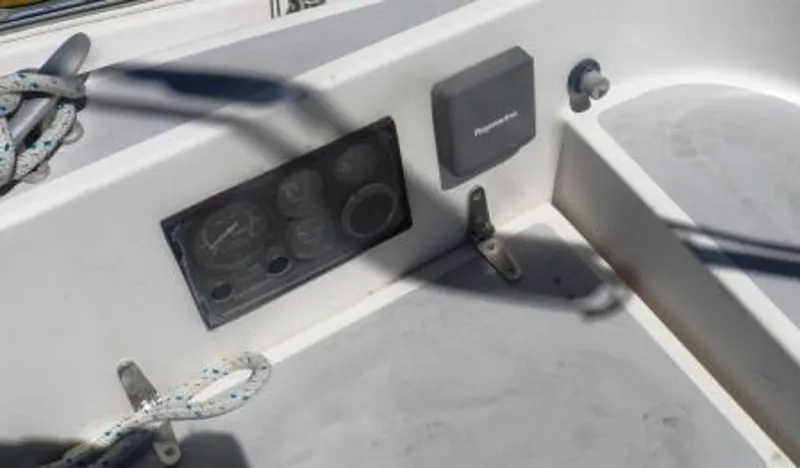 ENGINE AND AUTO  PILOT CONTROLS