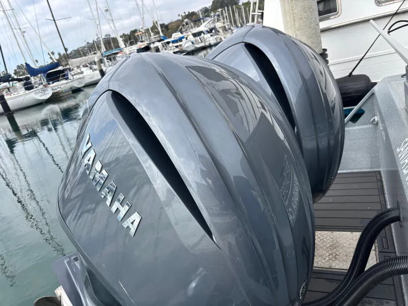 2023 KingFisher 3025 Destination