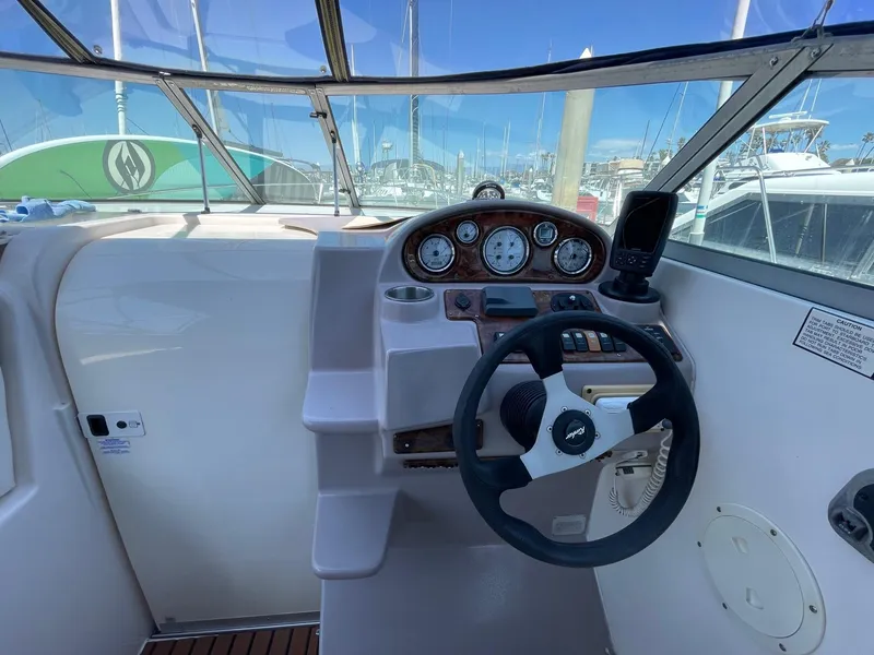 2004 Rinker Fiesta Vee 270