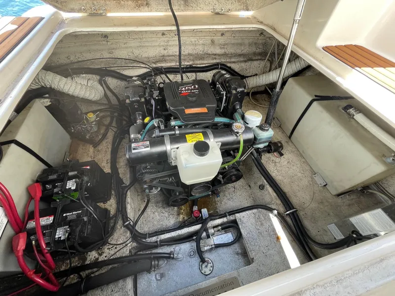 2004 Rinker Fiesta Vee 270