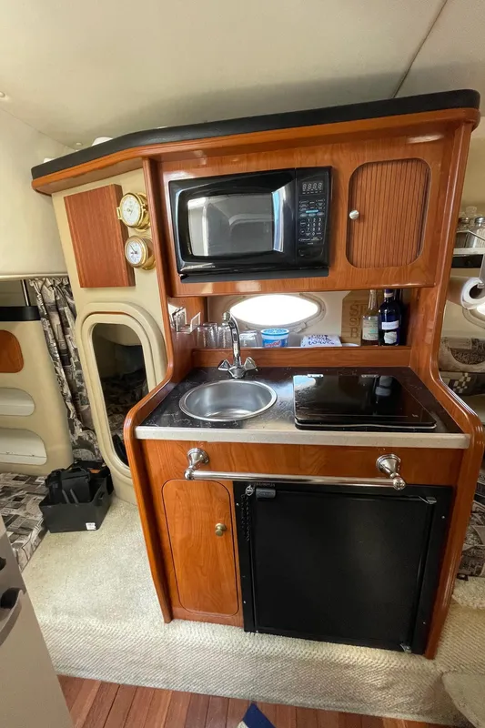 2004 Rinker Fiesta Vee 270