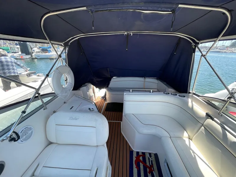 2004 Rinker Fiesta Vee 270