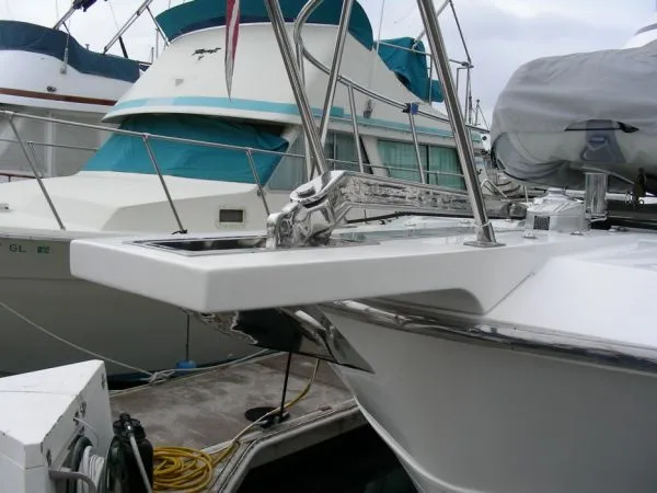 2002 Heritage Yachts Sundeck