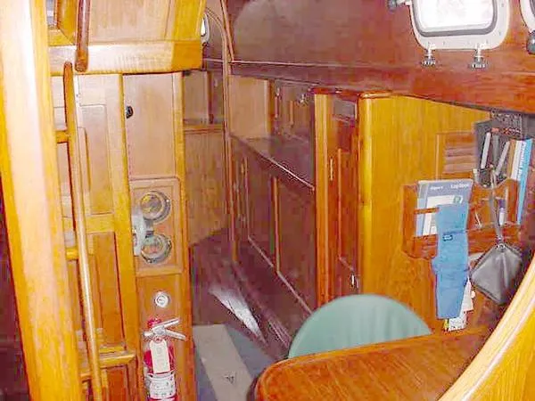 1980 Celestial / Venus Center Cockpit Cutter