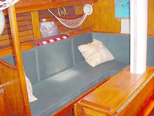 1980 Celestial / Venus Center Cockpit Cutter