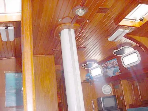 1980 Celestial / Venus Center Cockpit Cutter