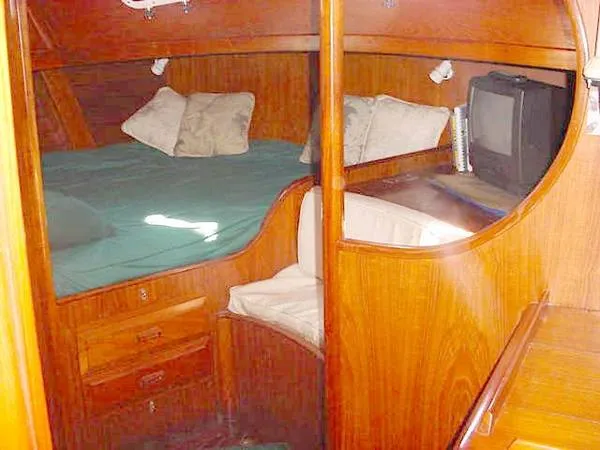 1980 Celestial / Venus Center Cockpit Cutter
