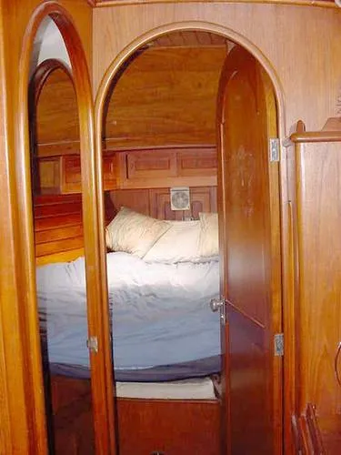 1980 Celestial / Venus Center Cockpit Cutter