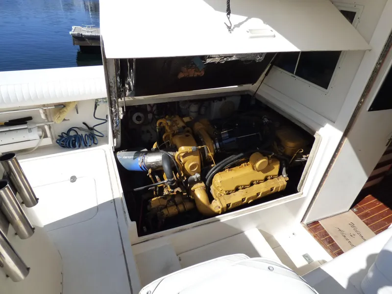 1992 Blackfin 33 Flybridge Sport Fisher