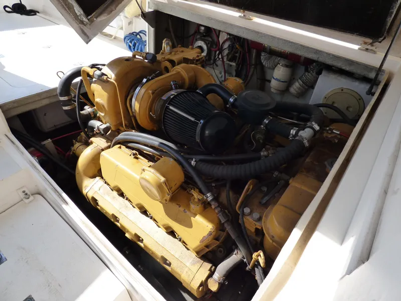 1992 Blackfin 33 Flybridge Sport Fisher