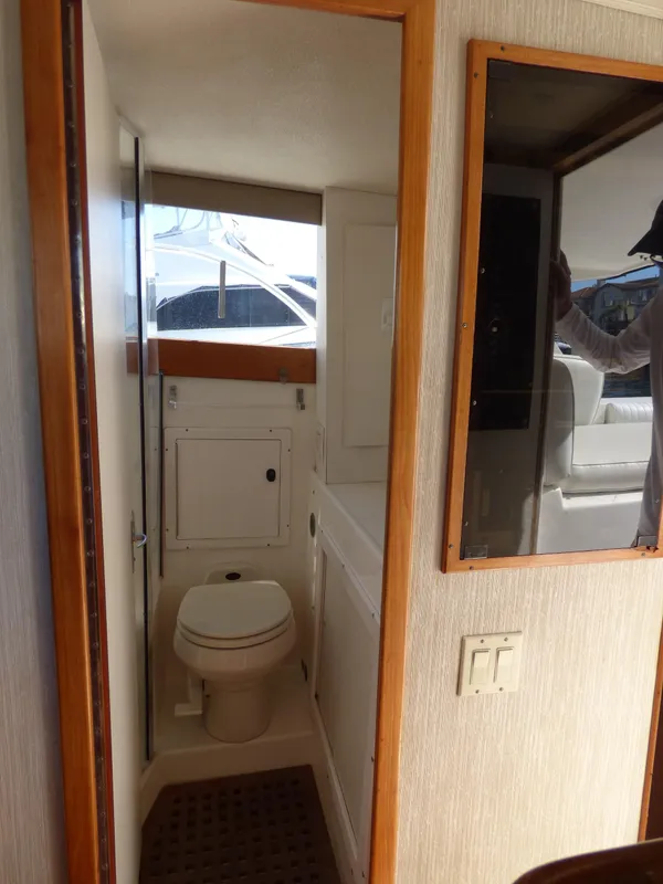 1992 Blackfin 33 Flybridge Sport Fisher