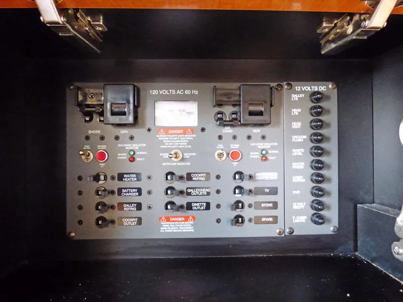 2007 Chaparral 310 Signature