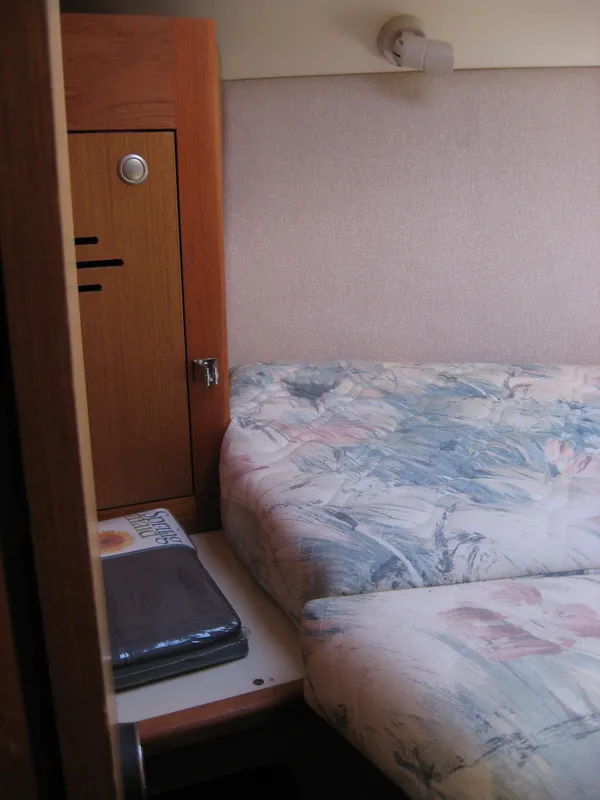 Forward Cabin to Port