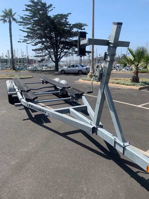 2017 World Cat 230 DC