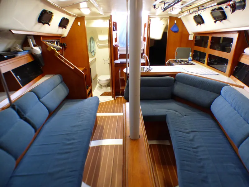 1988 Hunter Legend 35