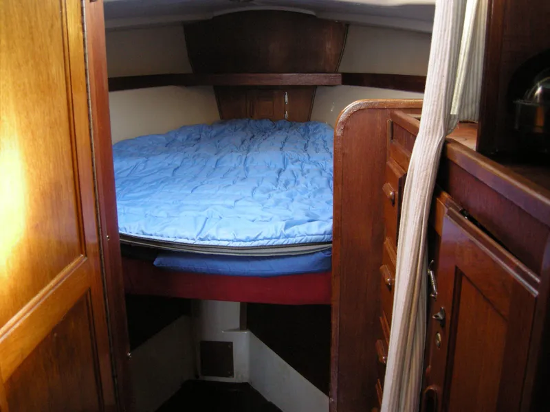V-berth