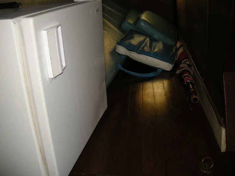 Aft berth, AC fridge