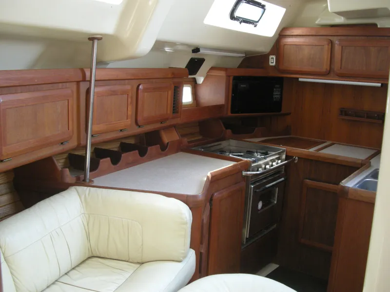 1990 Hunter Passage 42