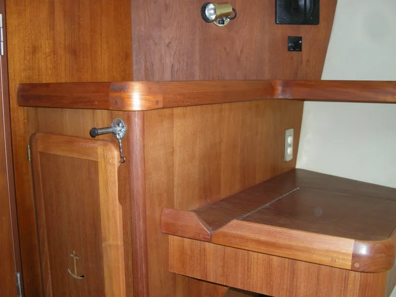 1990 Hunter Passage 42