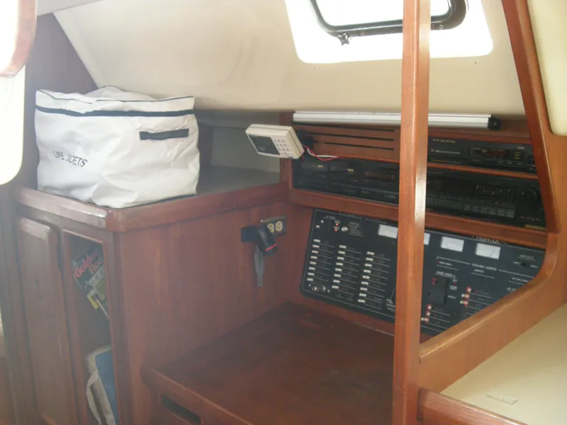 1990 Hunter Passage 42