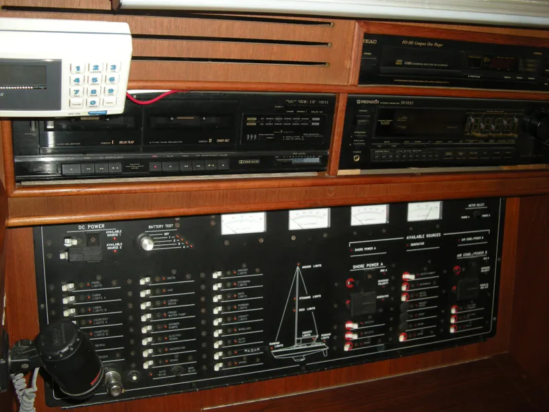 1990 Hunter Passage 42