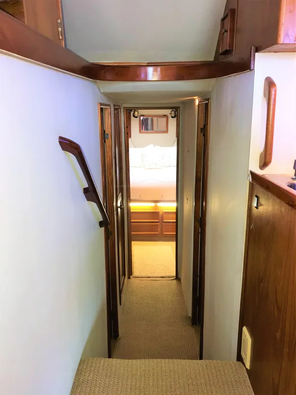 1989 Ocean Yachts 48 CONVERTIBLE