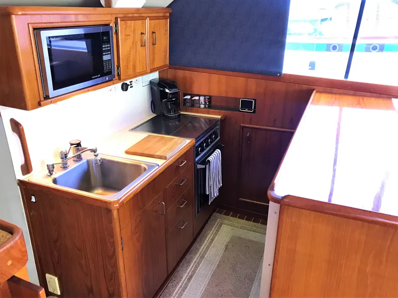 1989 Ocean Yachts 48 CONVERTIBLE