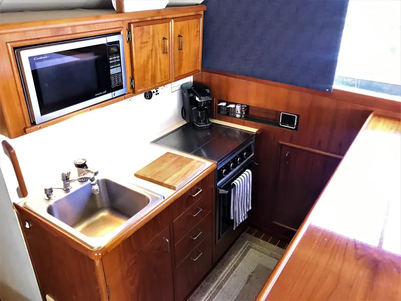 1989 Ocean Yachts 48 CONVERTIBLE