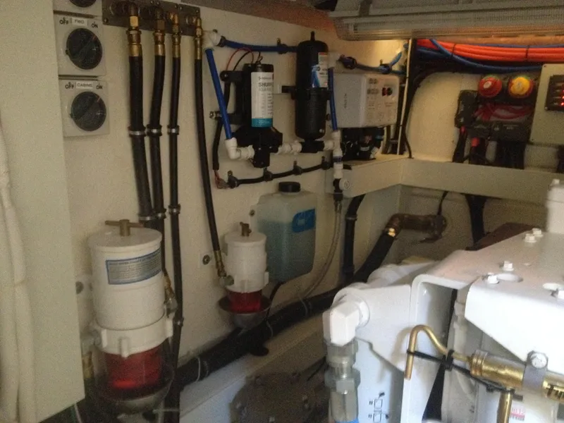 2012 Riviera Sport Yacht