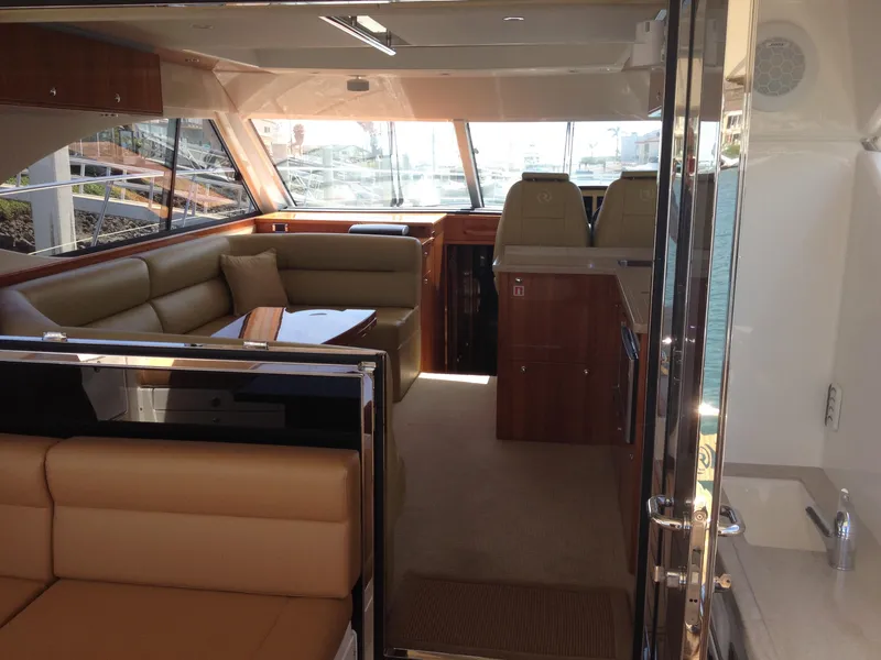 2012 Riviera Sport Yacht