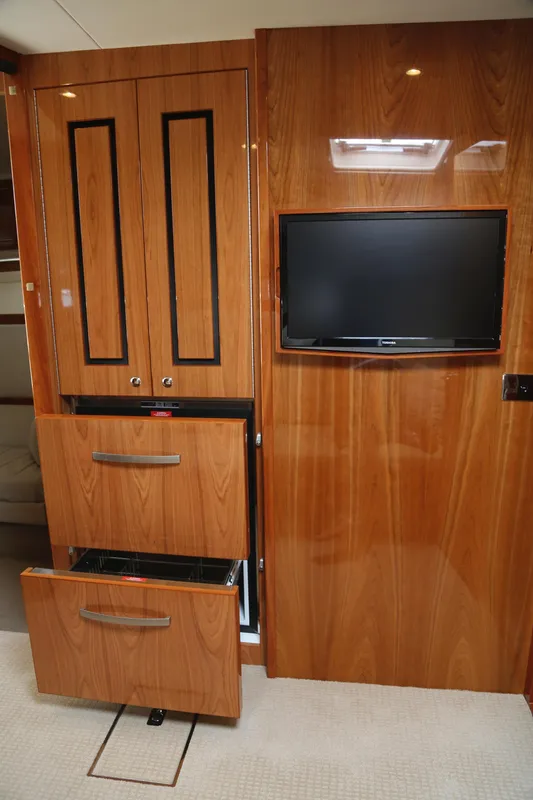 2012 Riviera Sport Yacht