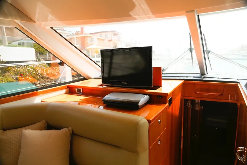2012 Riviera Sport Yacht