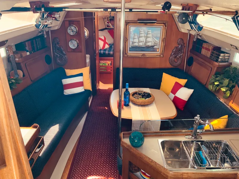 1991 Hunter 33.5