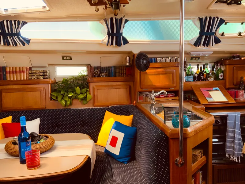 1991 Hunter 33.5