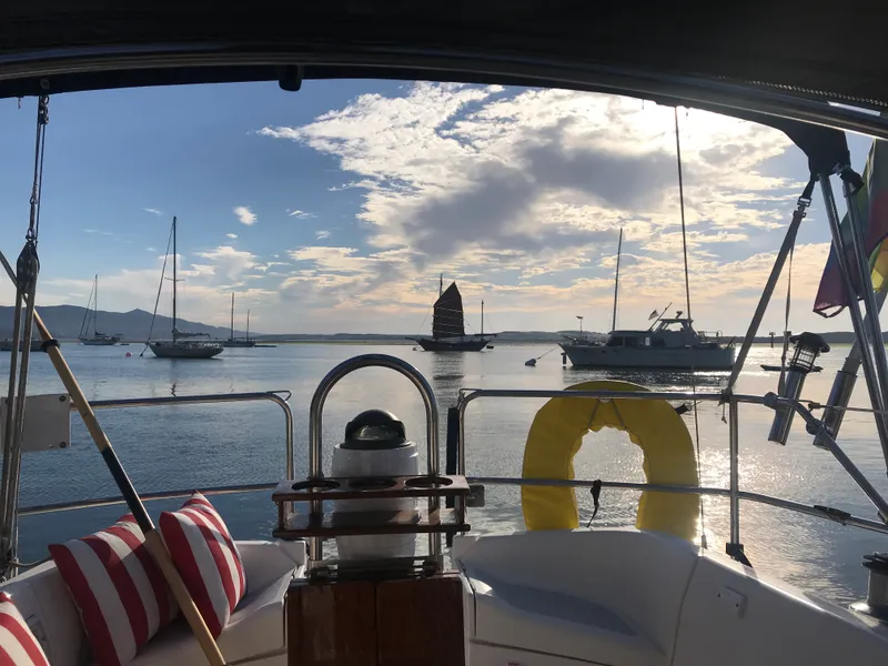 1991 Hunter 33.5