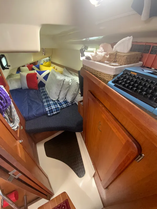 1991 Hunter 33.5