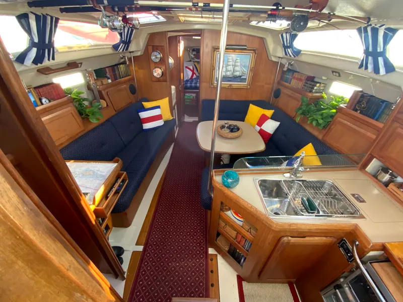 1991 Hunter 33.5
