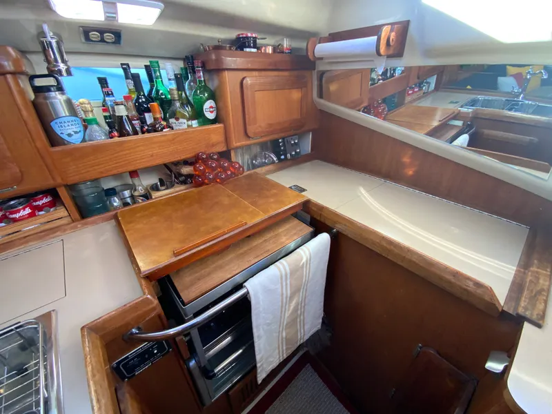 1991 Hunter 33.5