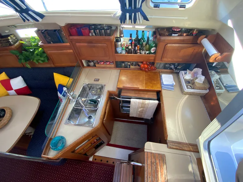 1991 Hunter 33.5