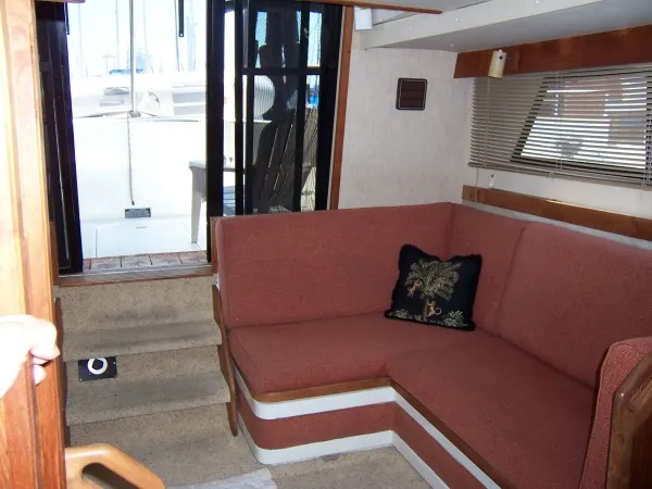 1984 Carver Mariner 3697