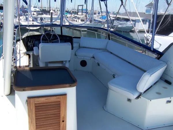 1984 Carver Mariner 3697