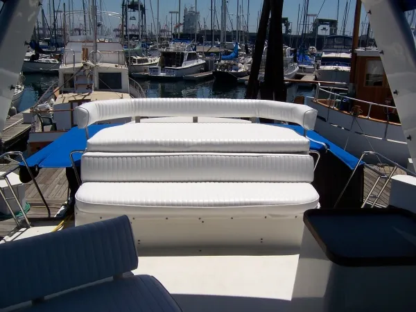 1984 Carver Mariner 3697