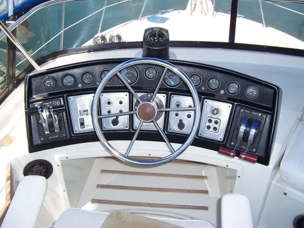 1984 Carver Mariner 3697