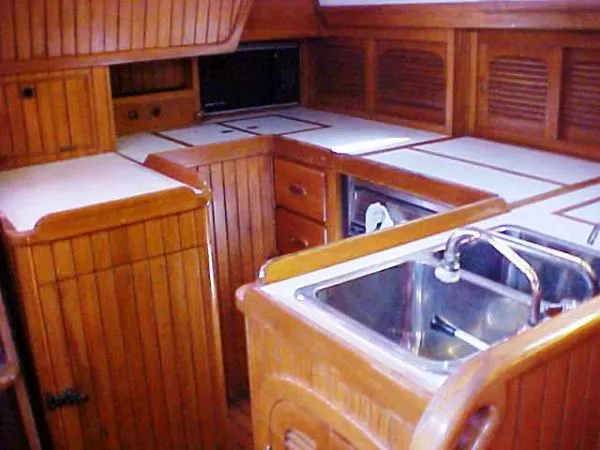1987 Fairweather Mariner aft-cockpit sloop